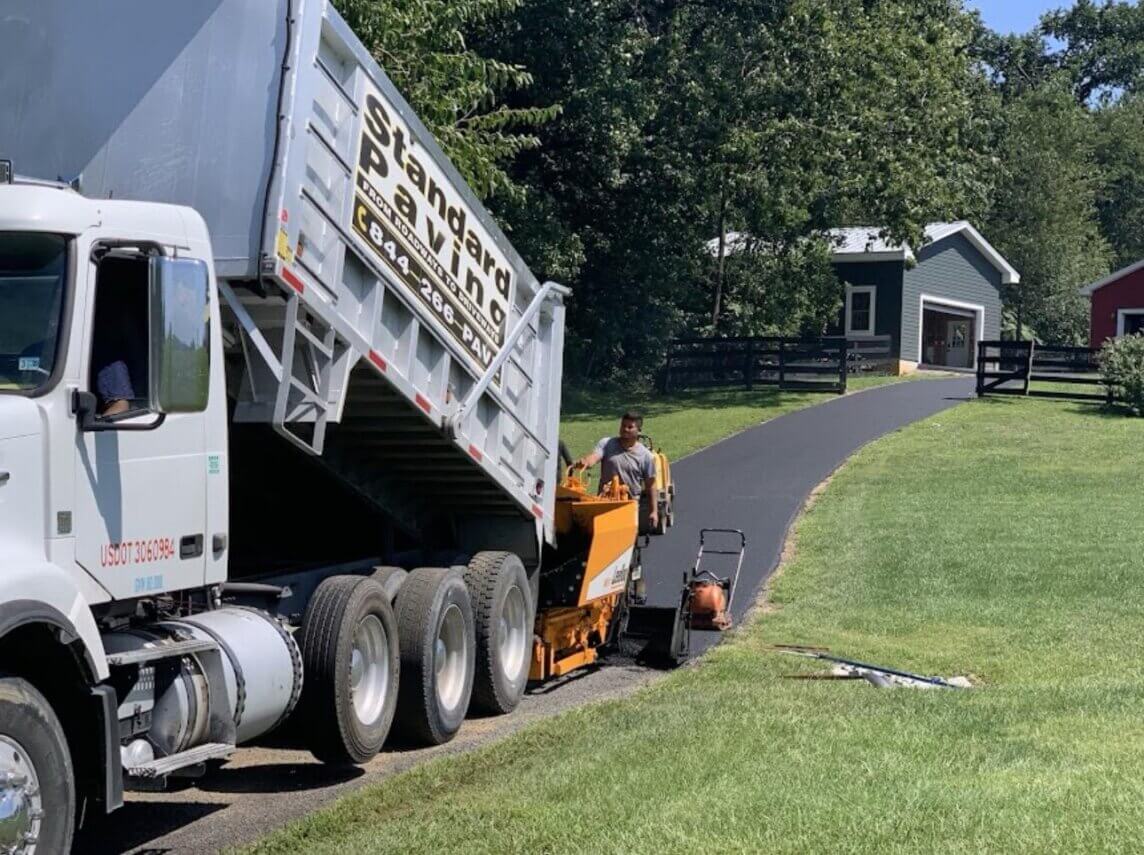 Driveway-asphalt-paving